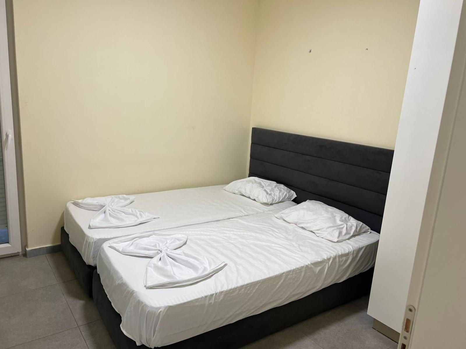 Shengjin Apartaments ภายนอก รูปภาพ