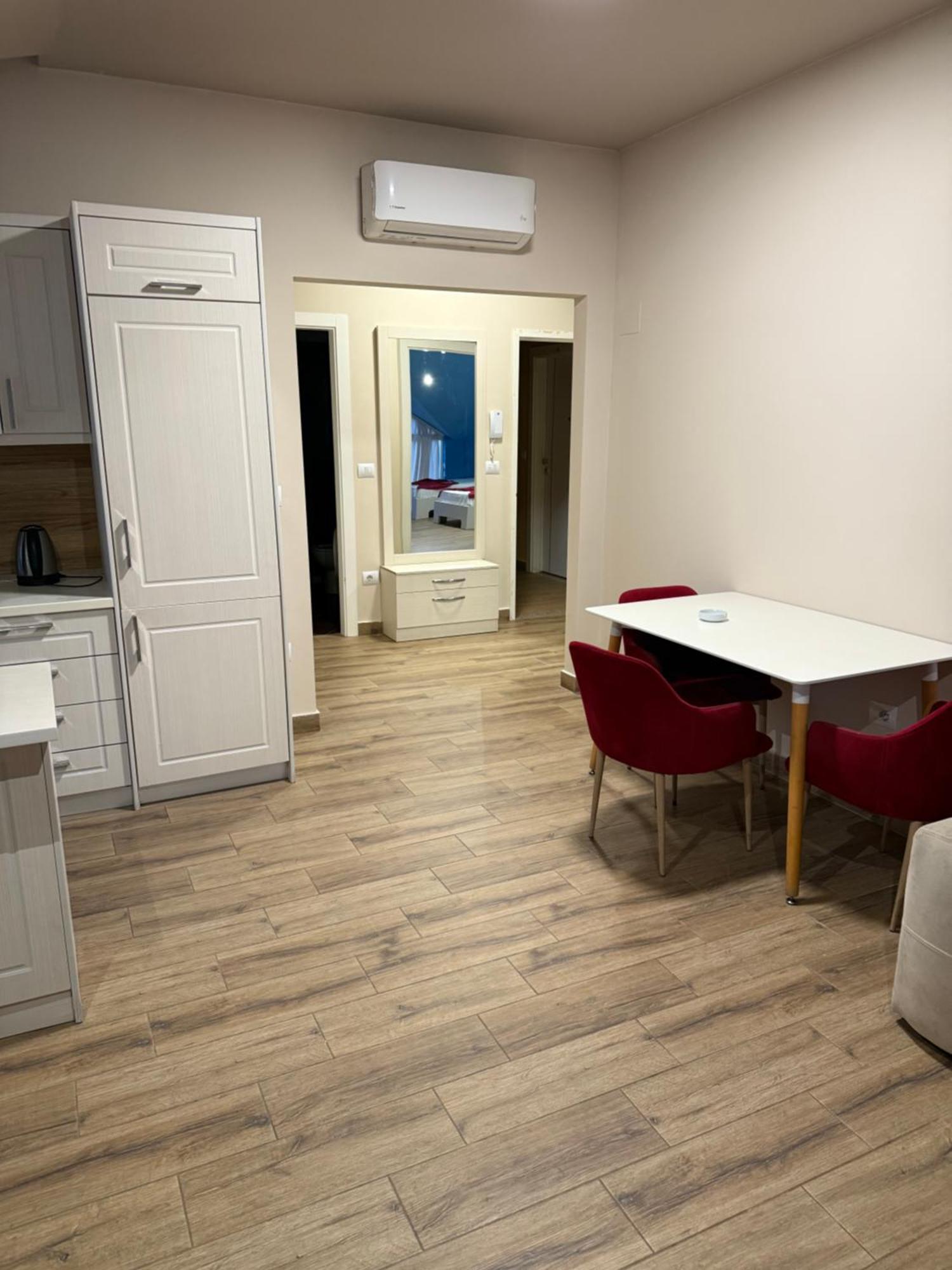 Shengjin Apartaments ภายนอก รูปภาพ