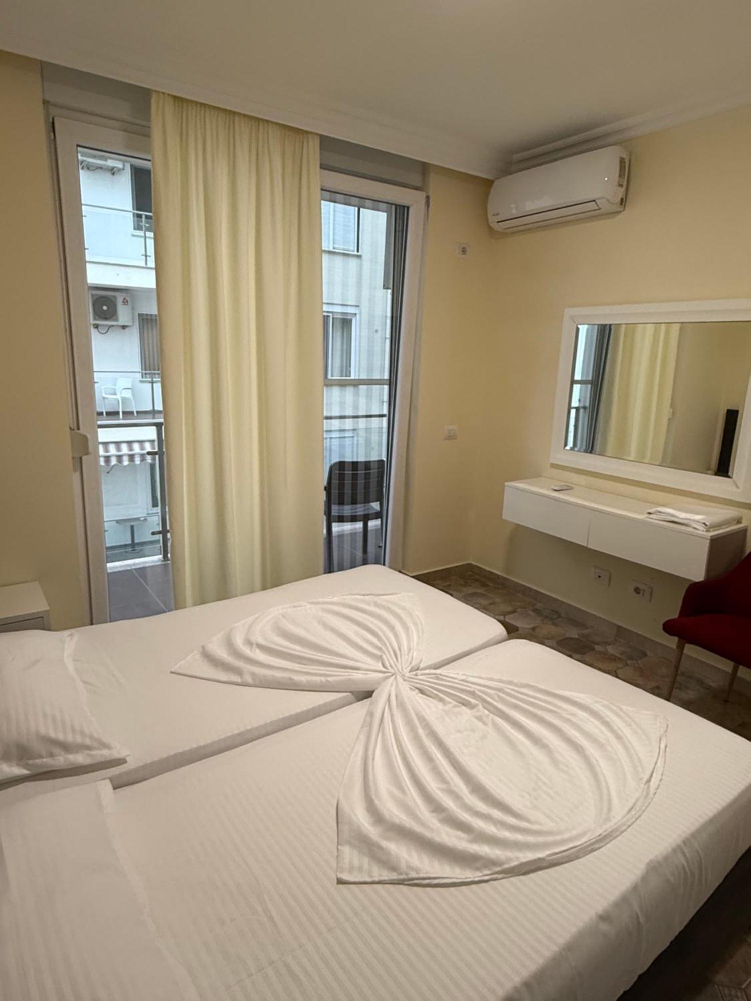 Shengjin Apartaments ภายนอก รูปภาพ